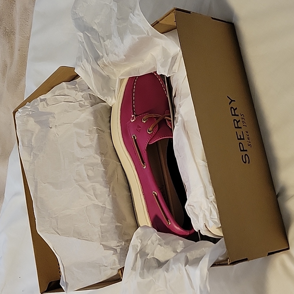 SPERRY Platform leather shoes, size 8m.